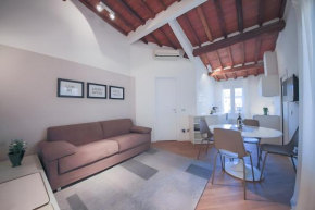 Elegant and Bright Flat near the Duomo, Florence